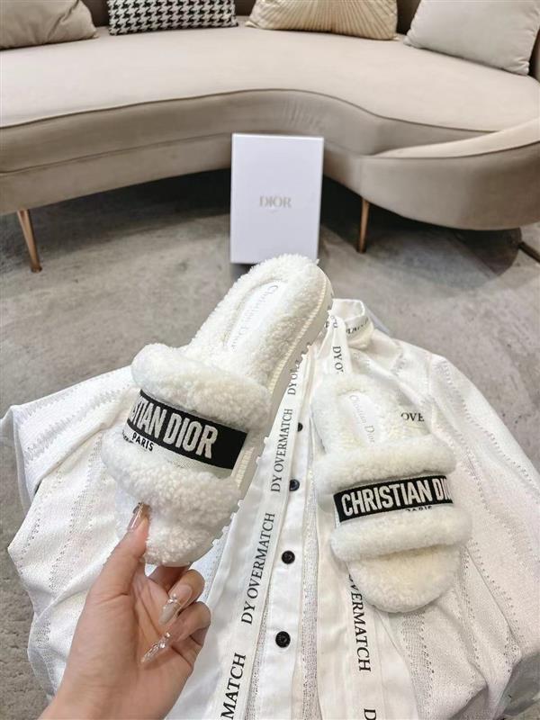 20251128184319272 220